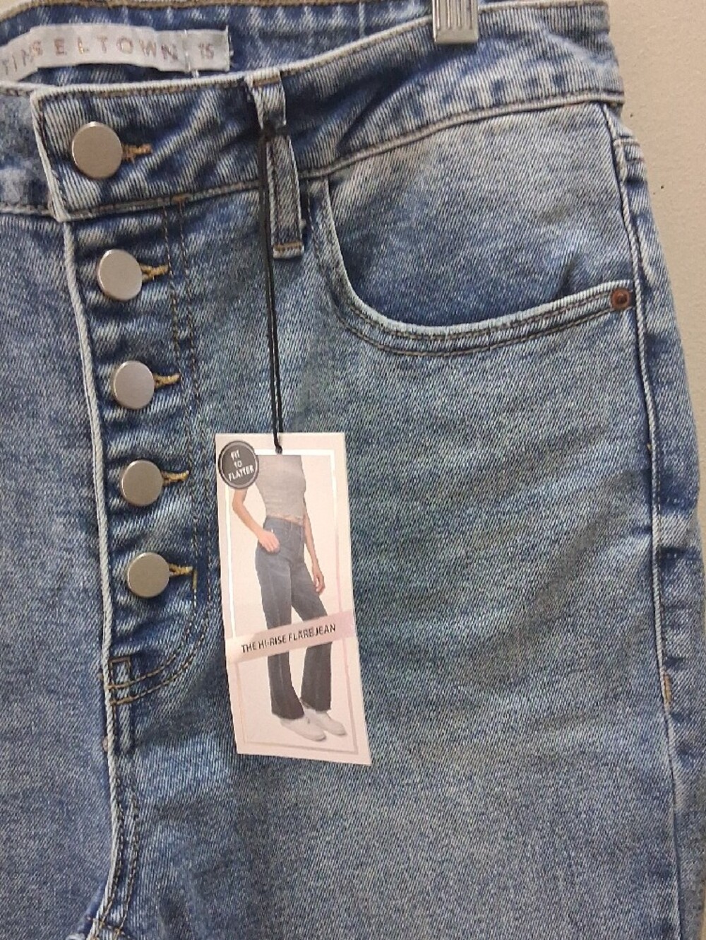 Women Rue21 Light Blue High-Rise Button-Fly Flare Jeans Size 15 - Picture 4 of 9
